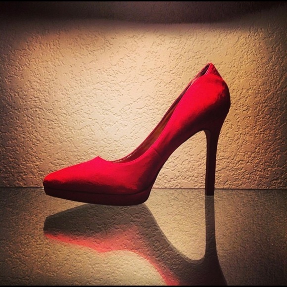 Sam Edelman Shoes - New Sam Edelman Red Suede Pumps: DRAMA, anyone? 😍